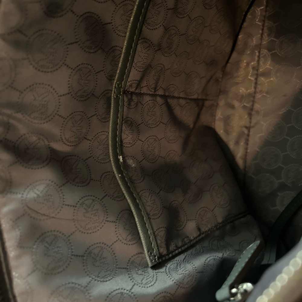 Michael Kors Gray Jet Set bag - Picture 6 of 6